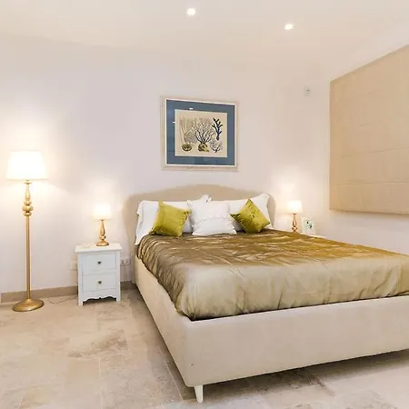 Marina Homes By Ortigia Apartment